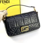 фото Сумка-клатч Fendi Baguette N6062