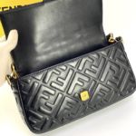 фото Сумка-клатч Fendi Baguette N6062