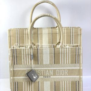 Фото Сумка Dior Book Tote M3942