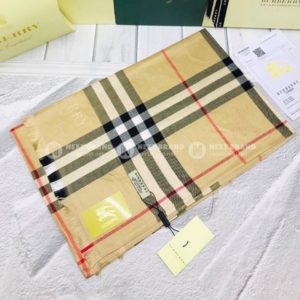 фото Палантин Burberry N8857