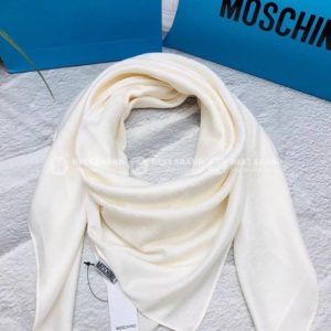 Фото Палантин Moschino M4159