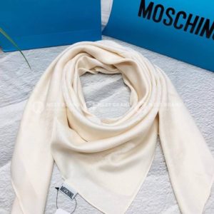 Фото Палантин Moschino M4158