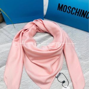 Фото Палантин Moschino G6509