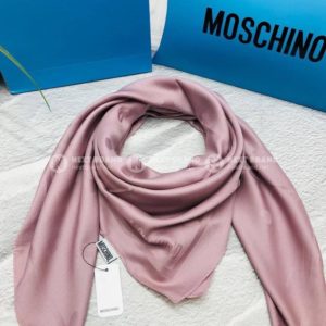 Фото Палантин Moschino M4148