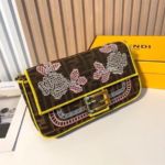 фото Сумка-клатч Fendi Baguette N9155