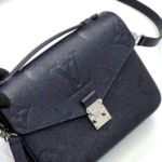Фото Сумка Луи Виттон Pochette Metis G7044
