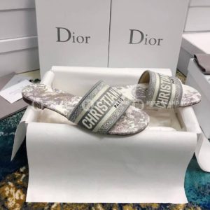 фото Шлепанцы Dior N10049