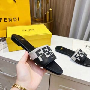 фото Шлепанцы Fendi N16035