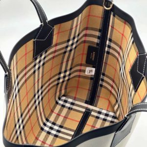 фото Сумка Burberry W5426