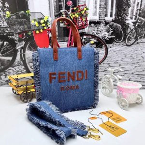 фото Сумка Fendi W5490