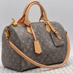 фото Сумка Louis Vuitton W7939