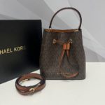 фото Сумка Michael Kors W7576