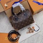 фото Сумка Louis Vuitton W7620