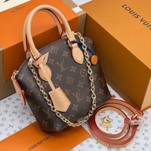 фото Сумка Louis Vuitton W8103